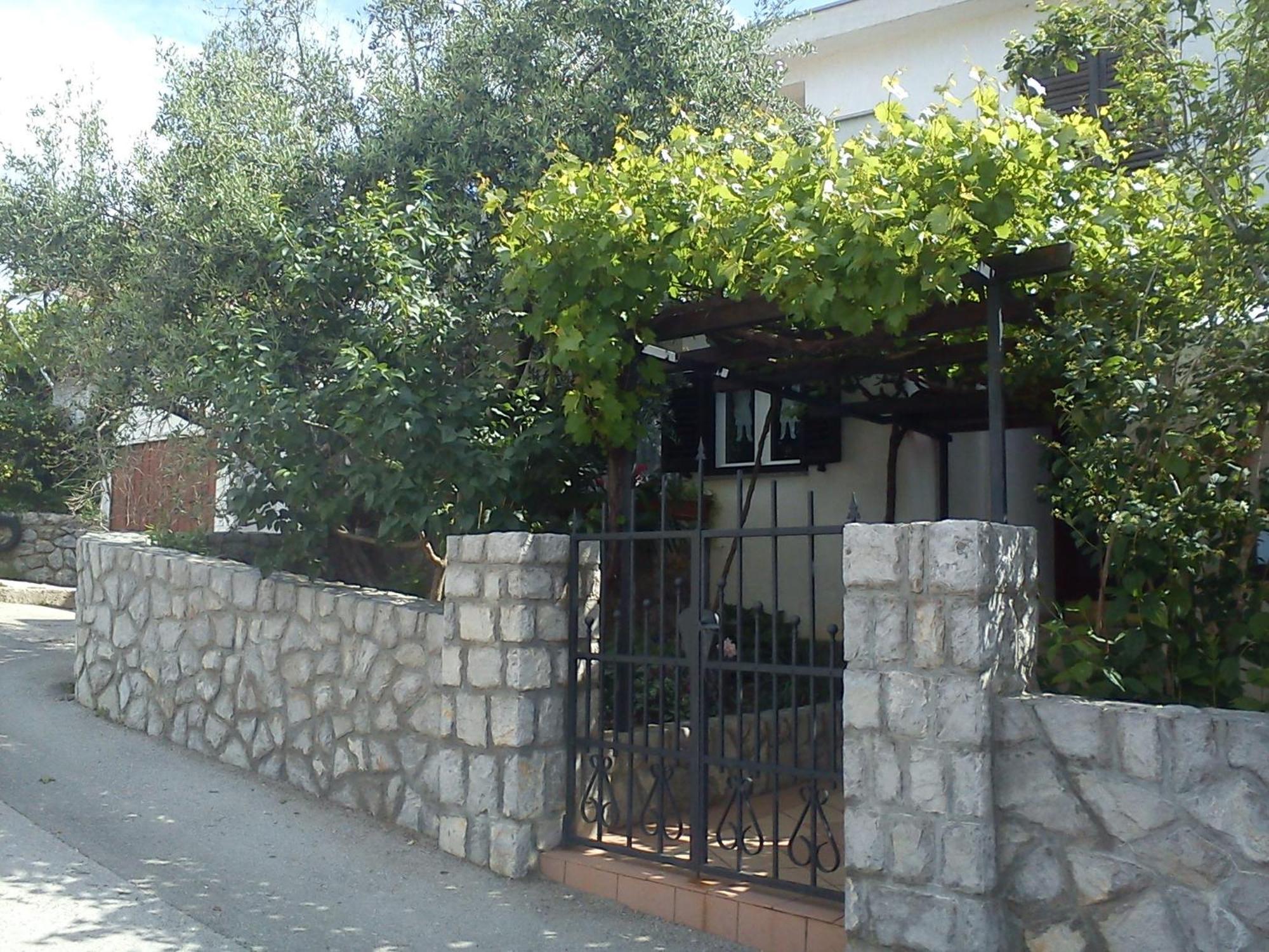 Apartments Jessica Krk Town Exterior foto